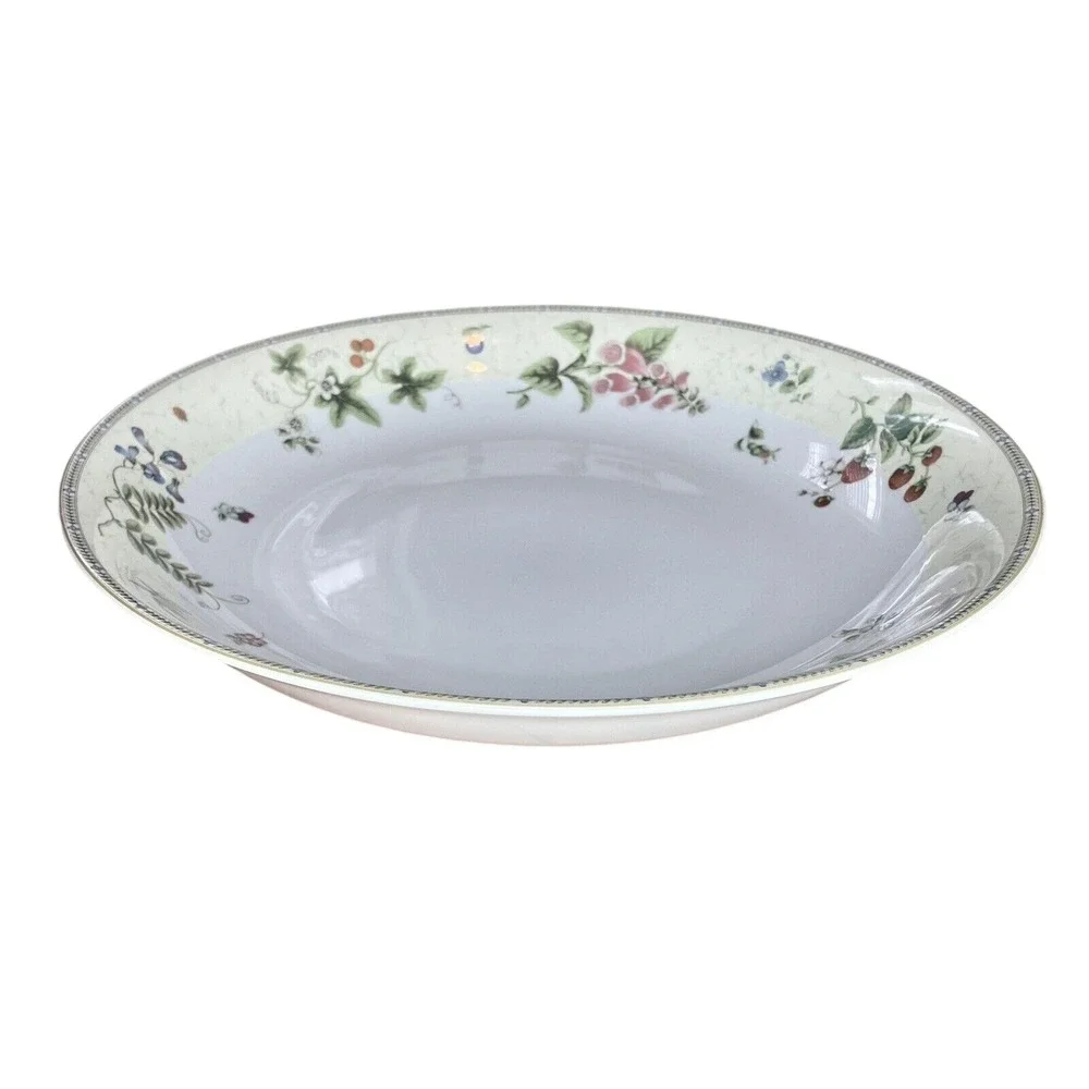 Wedgwood Fleur Fine China Rimmed Soup‎ Pasta Bowl Floral Strawberry 1997 Japan